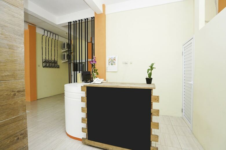Hostal Oyo 1367 Banuwa Residence Syariah