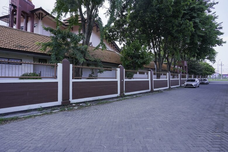 Hostal Oyo 1367 Banuwa Residence Syariah