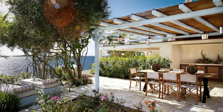 Hotel Belvedere Waterfront Villa & Suites