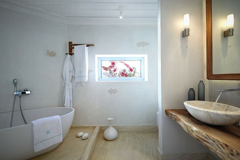 Hotel Belvedere Waterfront Villa & Suites