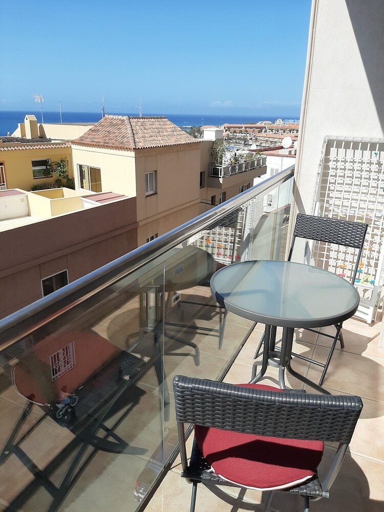 Las Vistas Apartments