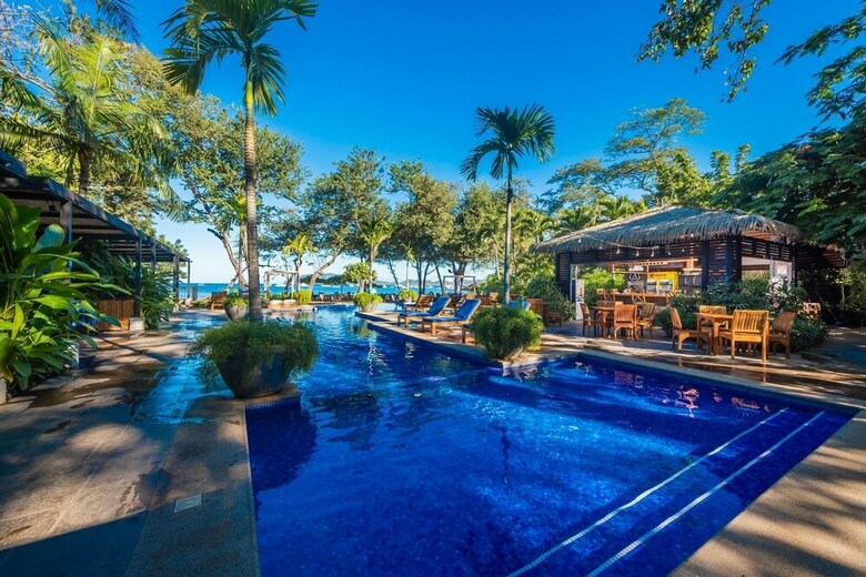 Jet Luxury At Langosta Beachresortvillas