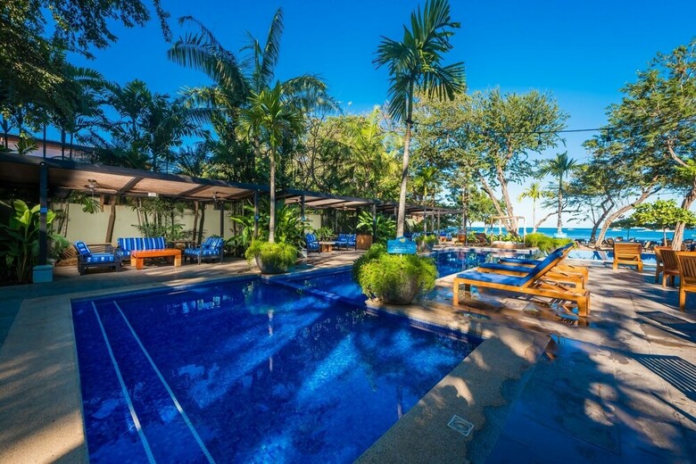 Jet Luxury At Langosta Beachresortvillas