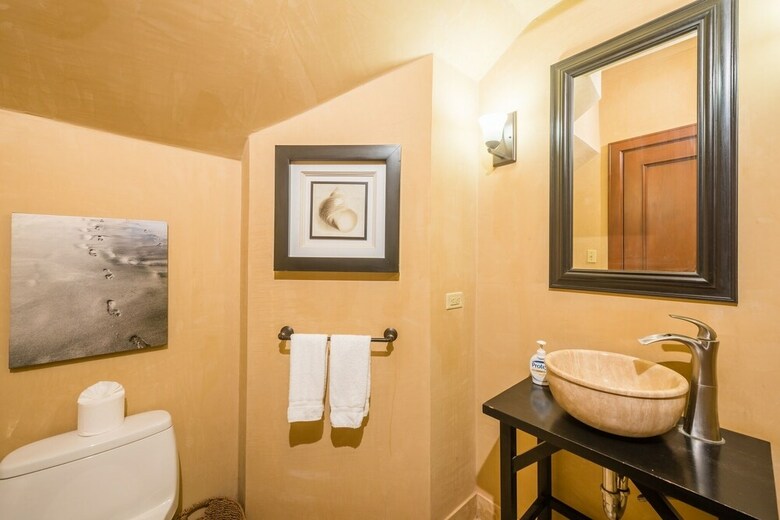 Jet Luxury At Langosta Beachresortvillas