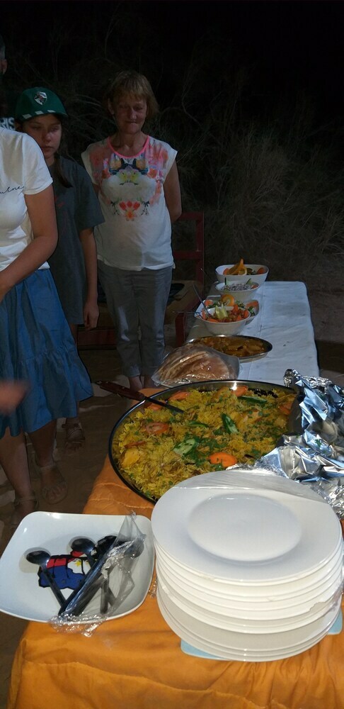 Hostal Bronze Mountains Camp