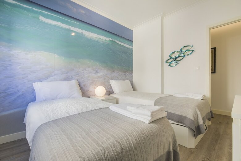 Cozy Seaview Apartment