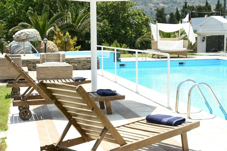 Paradise Art Hotel