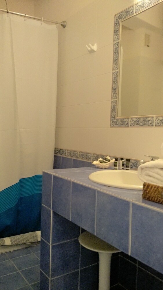 Paradise Art Hotel