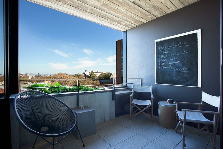 Urban Rest - The Bourke Apartments