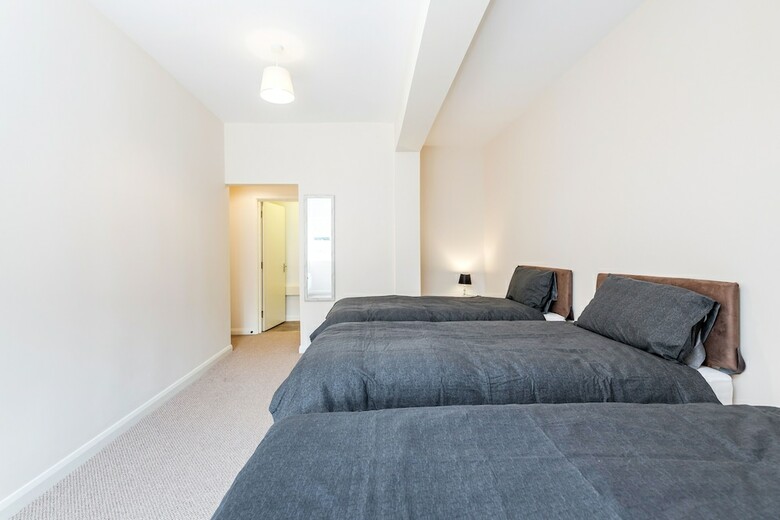 Manor Lodge Apartments