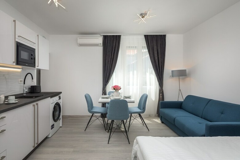 Apartamentos Luxury Studios & Rooms Seven
