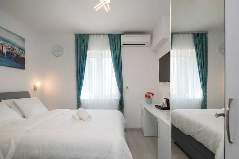 Apartamentos Luxury Studios & Rooms Seven