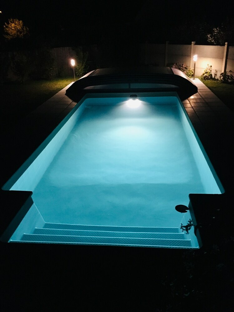 Maison Plein Centre Et Piscine Chauff�e