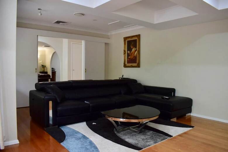 Apartamentos Idyllic & Spacious Family Home