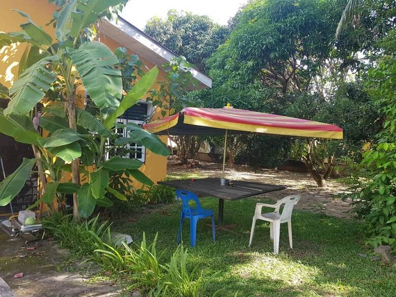 Hostal Bobi's Cafe & Lodge Cenang Beach