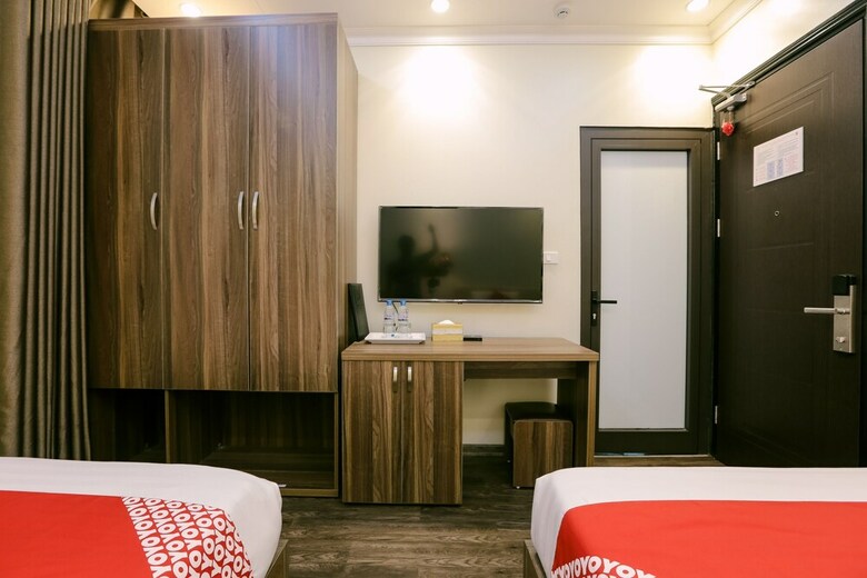 Oyo 562 Halong Legend Hotel