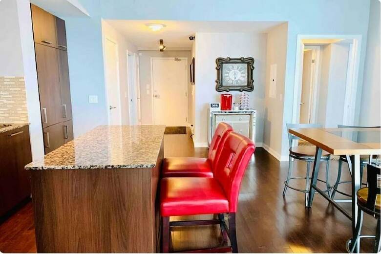 Luxury Condos At York Street