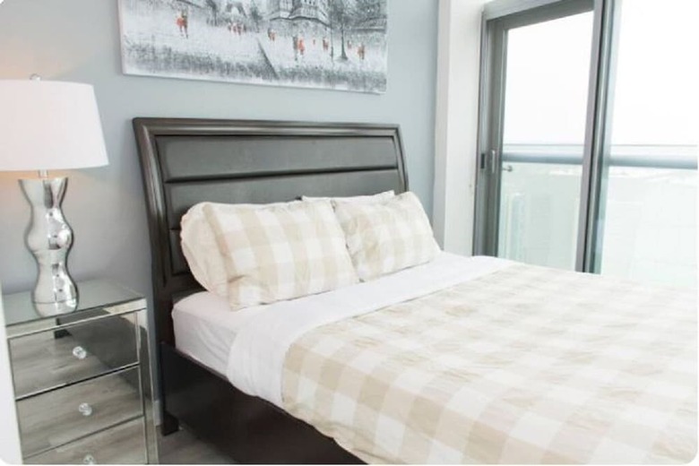 Luxury Condos At York Street