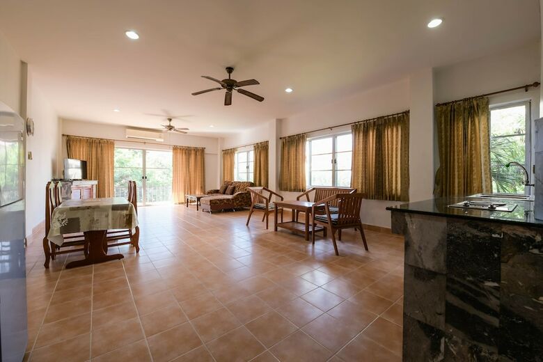 Hotel Oyo 438 Home 24