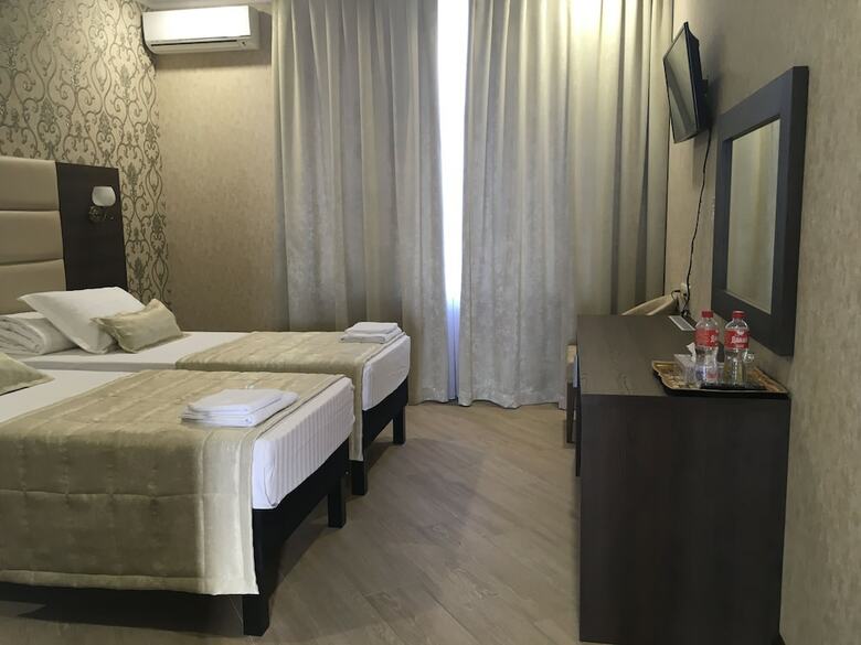 Hotel Kosmos Guest House