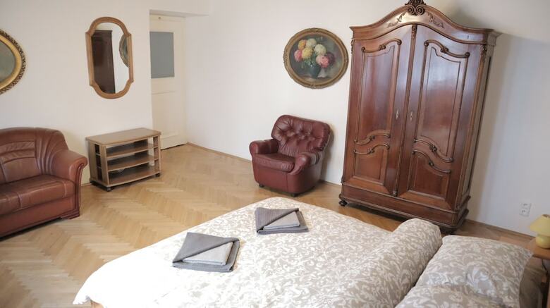 Aparthotel Historical Place Under Castle