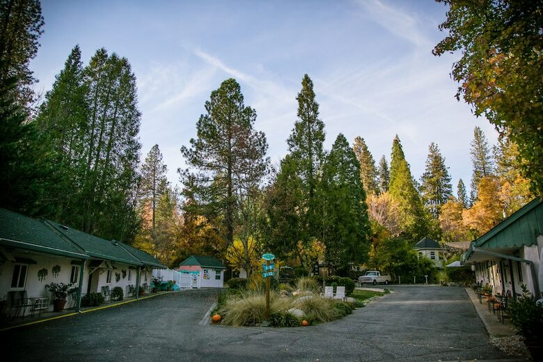 Hotel Outside Inn