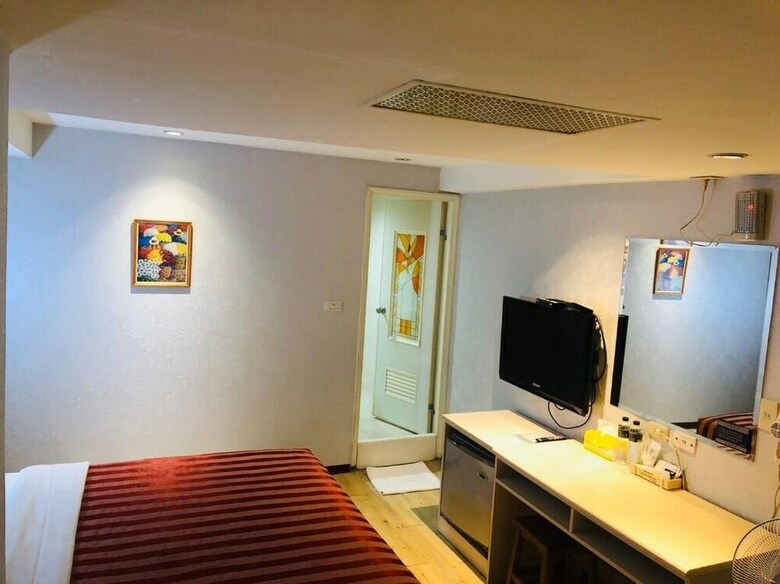 Jing Chen Commercial Hotel