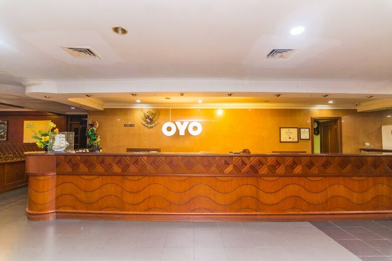 Oyo 2065 Holly Sentosa Hotel