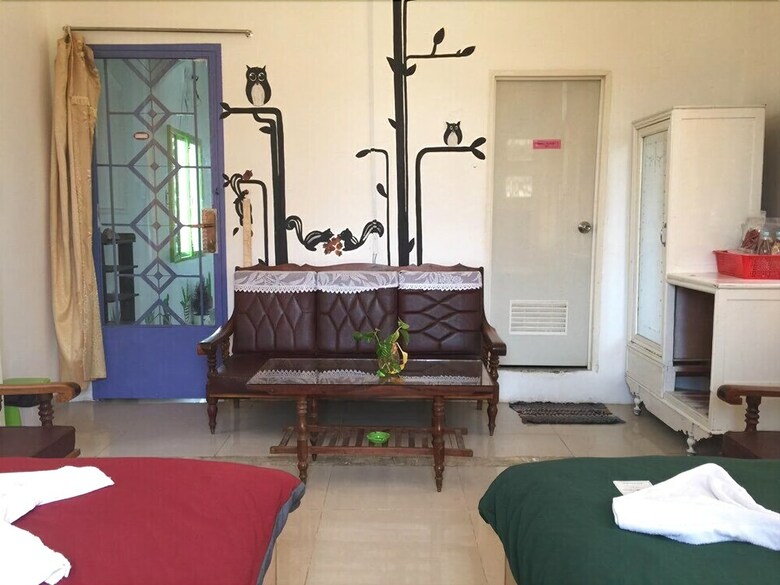 Hostal Hai Cay Thong Homestay - Hostel