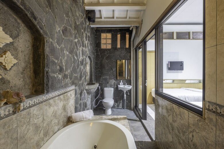 Hotel Oyo 1646 Imelda Residence