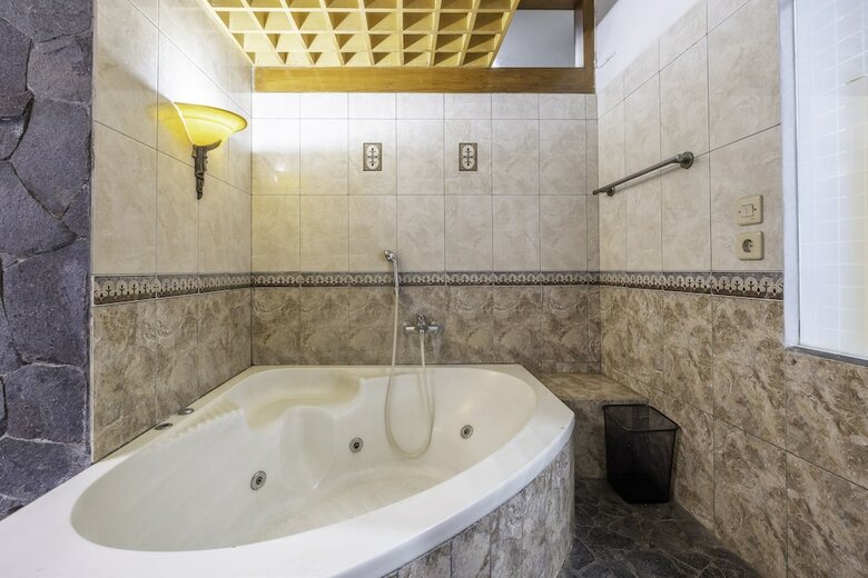 Hotel Oyo 1646 Imelda Residence