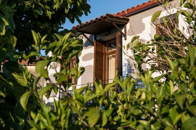 Maro's Village House, Private & Serene Stone Villa