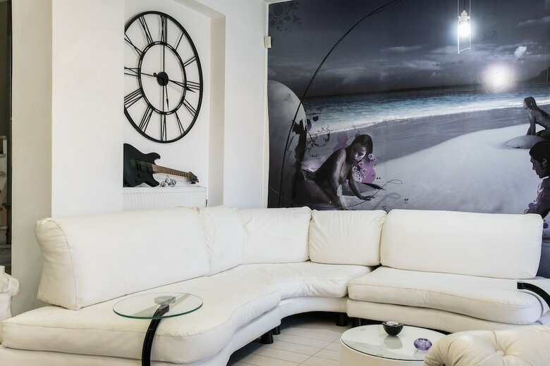 Thomis Beach Family Home, Few Steps From The Sea!