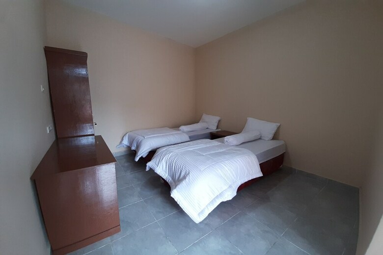 Hotel Oyo 1792 Ananda Kost