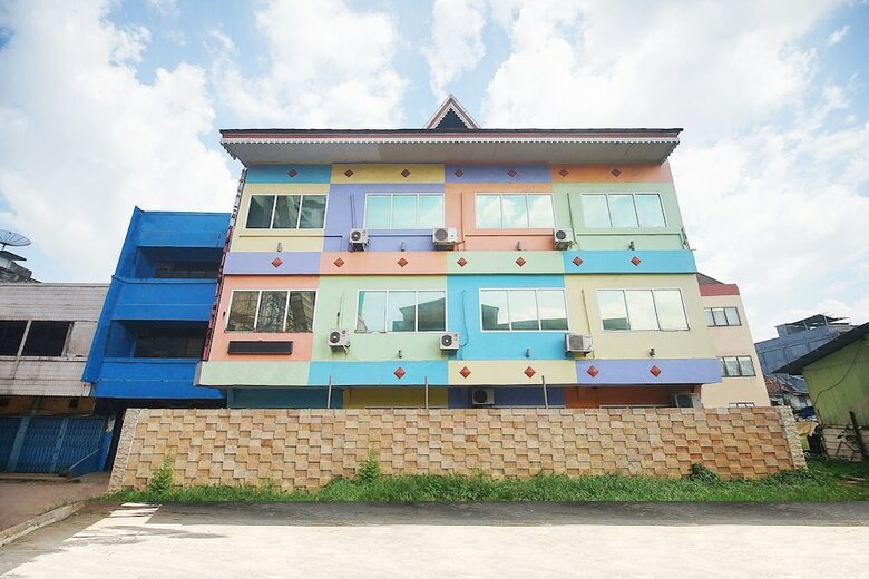 Oyo 2079 Jambi Raya Hotel