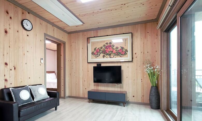 Yanghwa Sea Side Pension