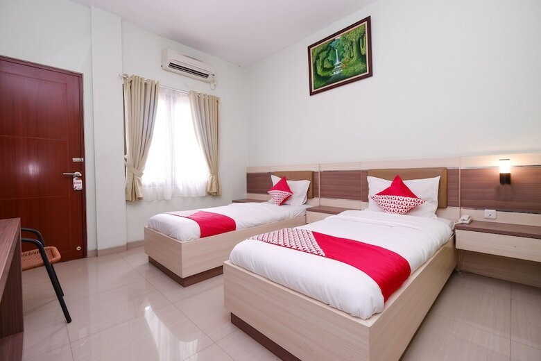 Oyo 1532 Mawar Indah Hotel