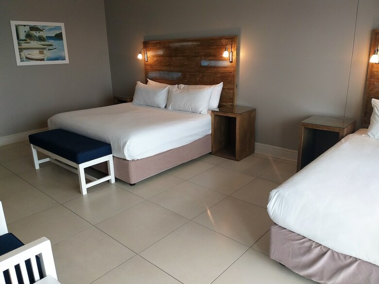Diaz Hotel & Resort