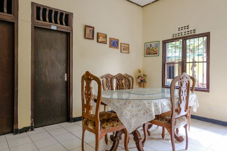 Spot On 1847 Hotel Maya