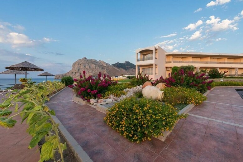 Lutania Beach Hotel