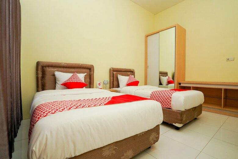 Hostal Oyo 1857 Wonoboyo Residence