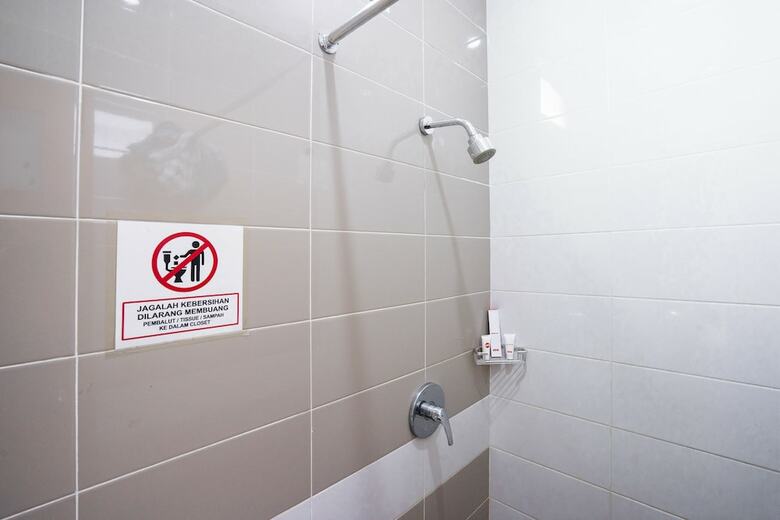 Hotel Oyo 1761 Pondok Indah Rumah Kost