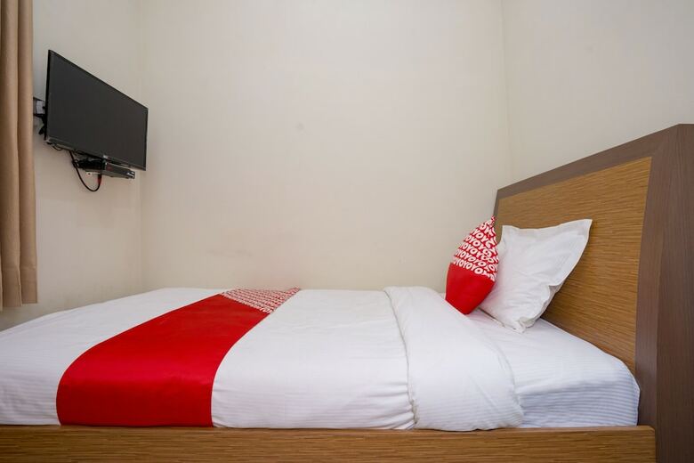 Hotel Oyo 1761 Pondok Indah Rumah Kost
