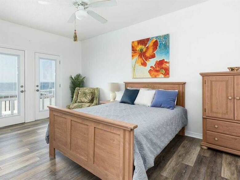 Baywalk By Meyer Vacation Rentals