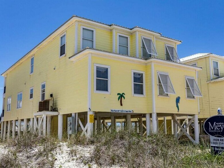 Blue Parrot 1 By Meyer Vacation Rentals