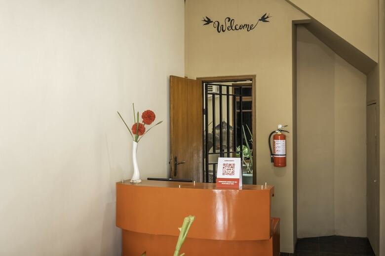 Hostal Oyo 1859 Rancabali Residence