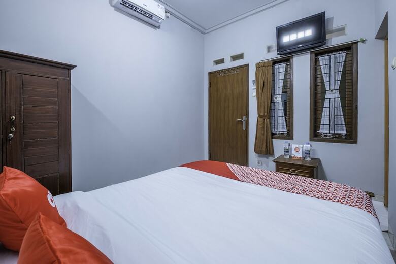 Hostal Oyo 1859 Rancabali Residence