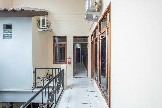 Hostal Oyo 1859 Rancabali Residence