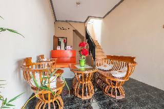 Hostal Oyo 1859 Rancabali Residence