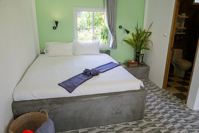 Bed & Breakfast Enda Lanta Bungalows